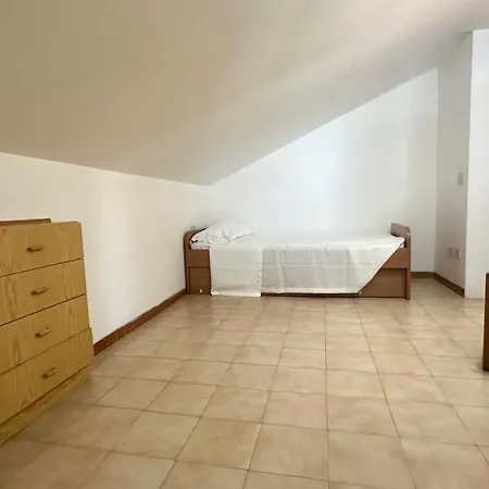 M249 - Marcelli, Comoda Mansarda Fronte Mare Apartment *